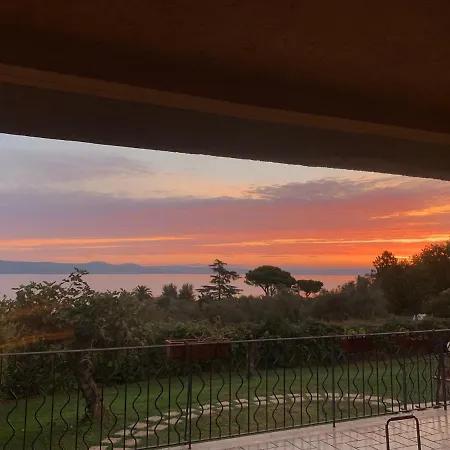 Bel Villa Bracciano (Rome)